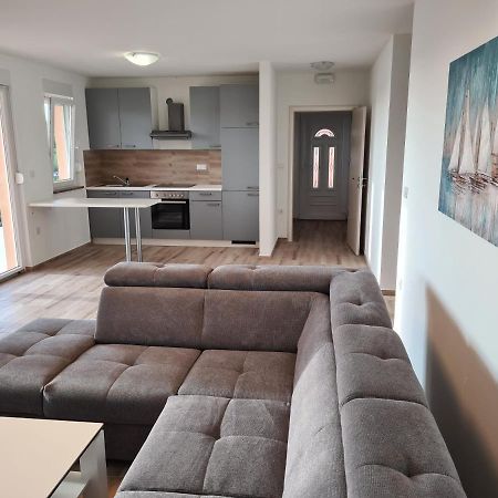 Apartments Patalic Lopar Eksteriør bilde