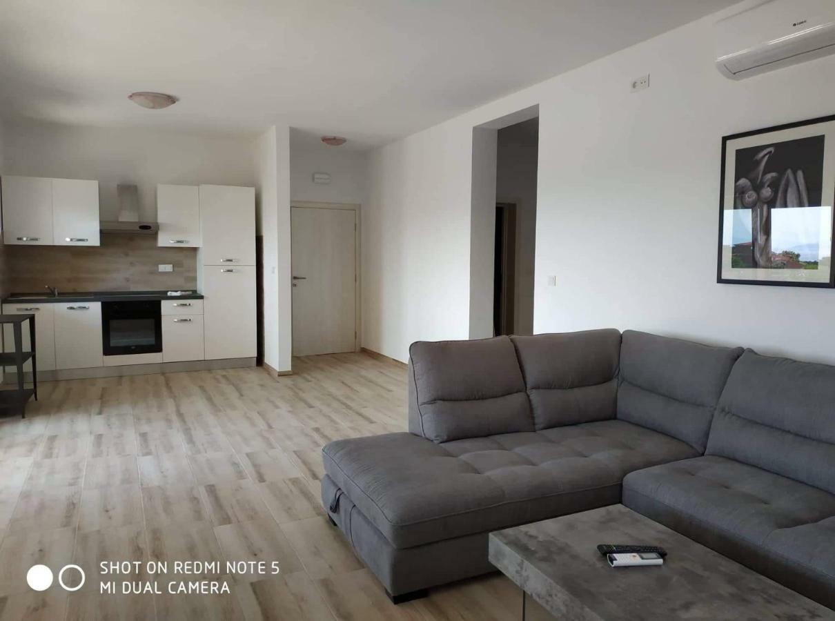 Apartments Patalic Lopar Eksteriør bilde