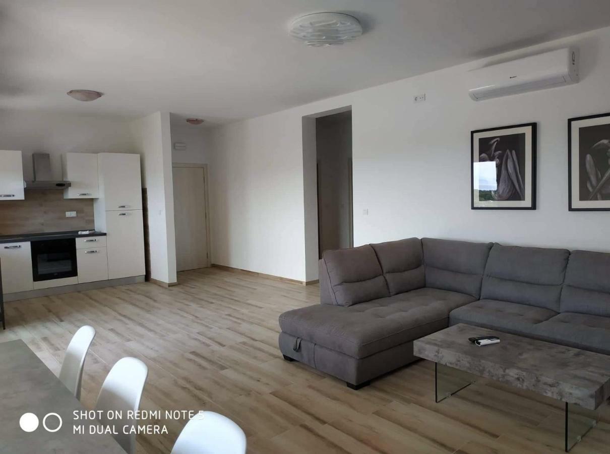 Apartments Patalic Lopar Eksteriør bilde
